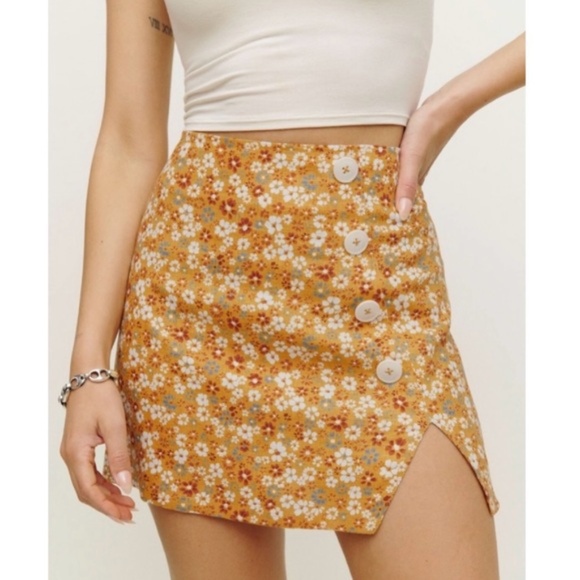 Reformation Taylor Junie Floral Linen Mini Skirt 12 - Picture 1 of 8